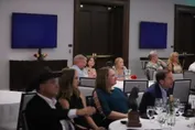 be4678c6610535a9167f11a437c414e02050319d570bb4347323ddd0c0b87aaf.jpg